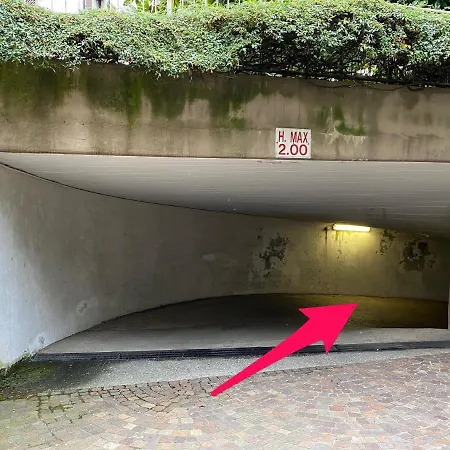 Luxury + Private Parking - Center Lägenhet *