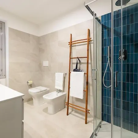 Apartment Luxury + Private Parking - Center Como
