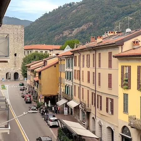 Luxury + Private Parking - Center Como