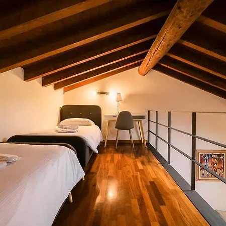 Luxury + Private Parking - Center Apartment *
